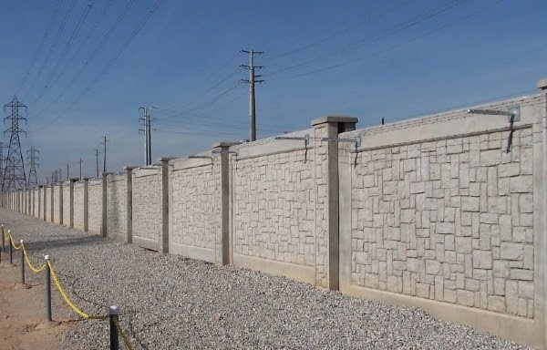 precast-concrete-security-wall-with-razor-wire-protection